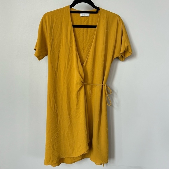 Babaton Short Sleeve Wrap Dress Size XS - Picture 1 of 6